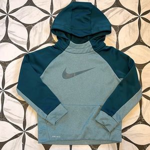 Nike hoodie! Size 6 boys. Teal blue/green. Great condition